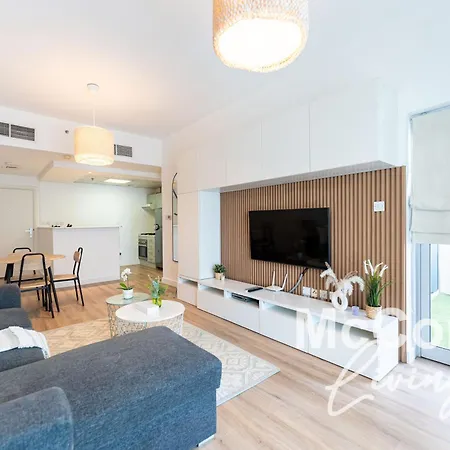 Central 1Br In Marina With Private Terrace & Pool Dubai Exterior photo