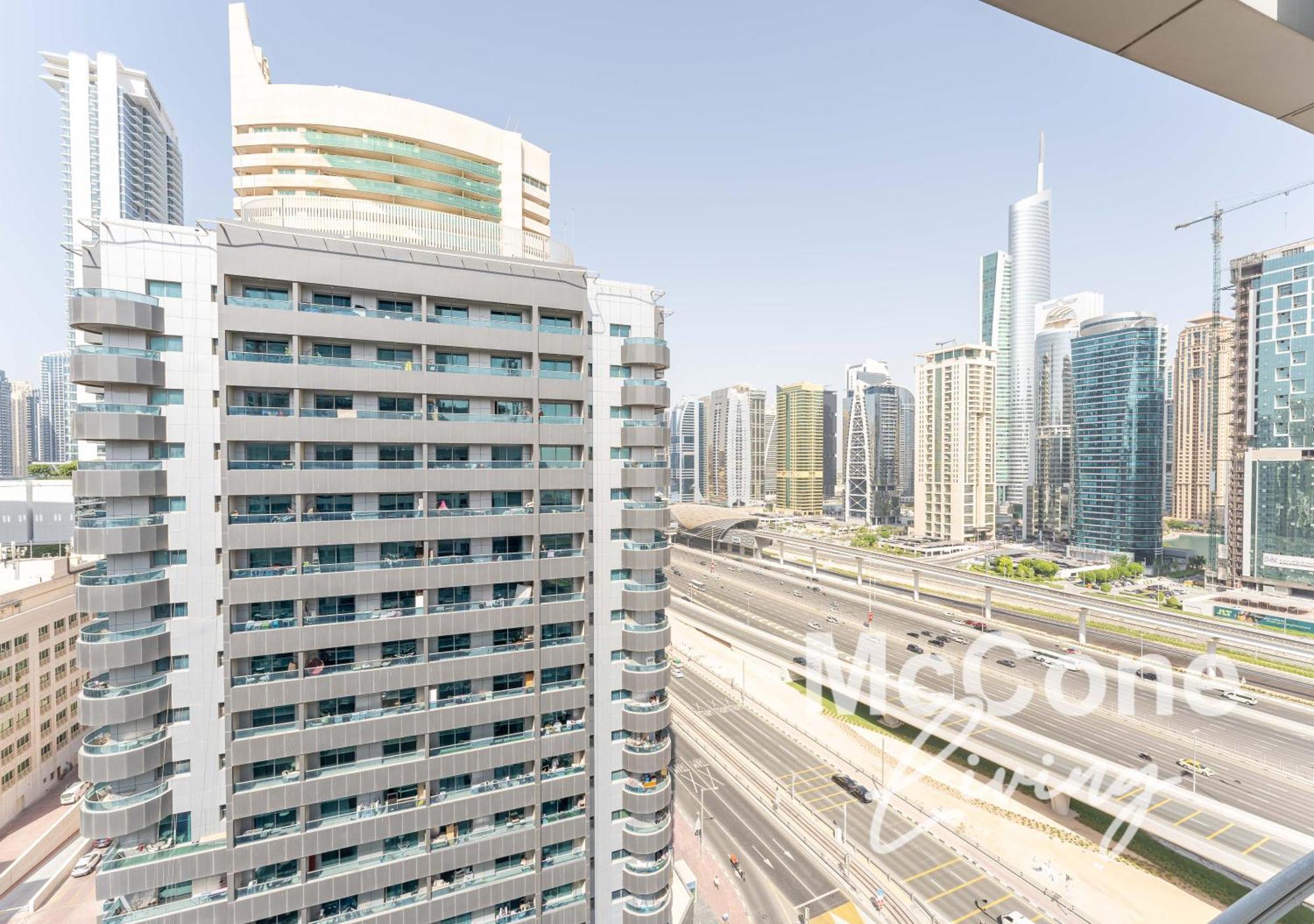 Apartment 1br In Marina With Private Terrace & Pool *