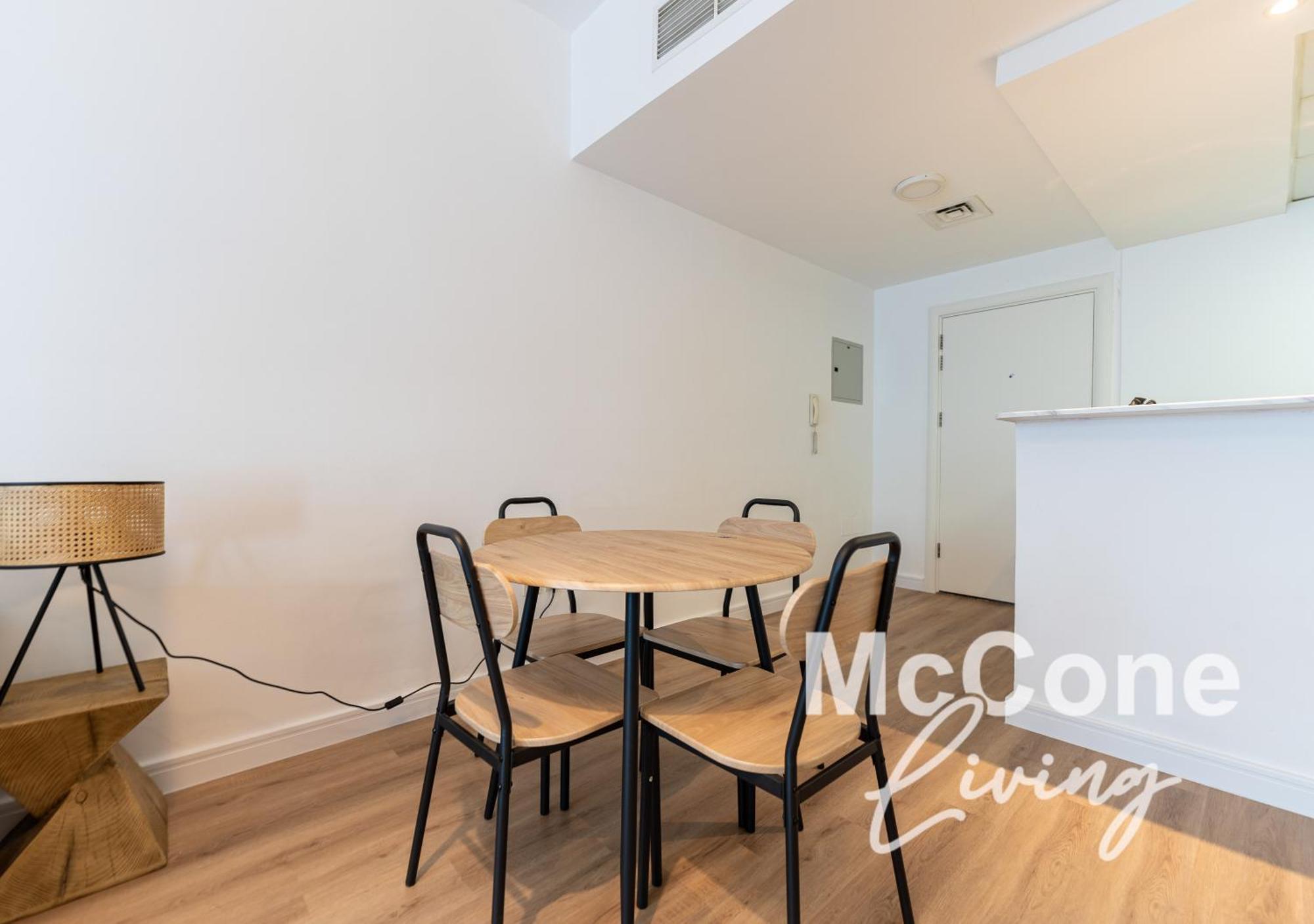 Apartment 1br In Marina With Private Terrace & Pool Dubai
