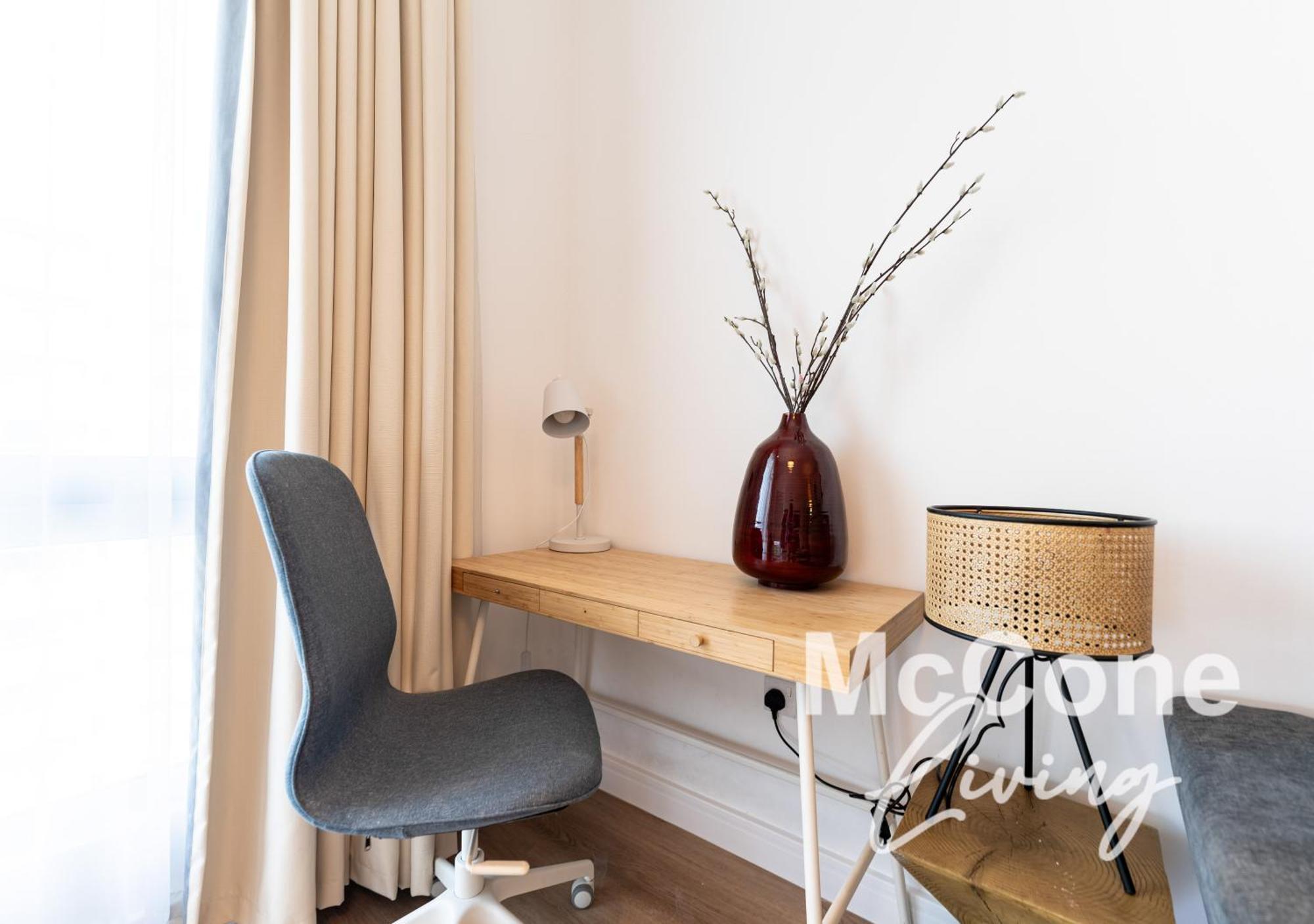 Apartment 1br In Marina With Private Terrace & Pool *